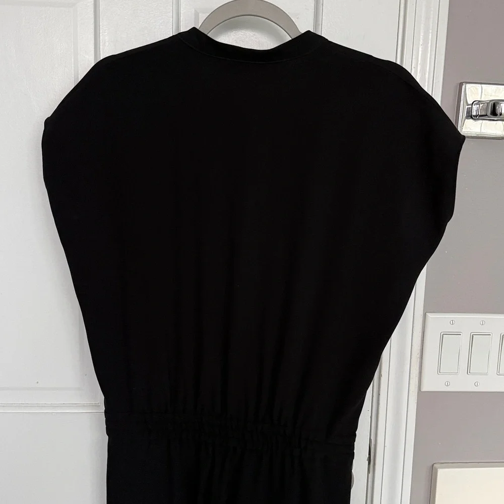 Aritzia Babaton Donnie Jumpsuit Button Up Tapered Leg Black Cap Sleeve - Picture 6 of 7
